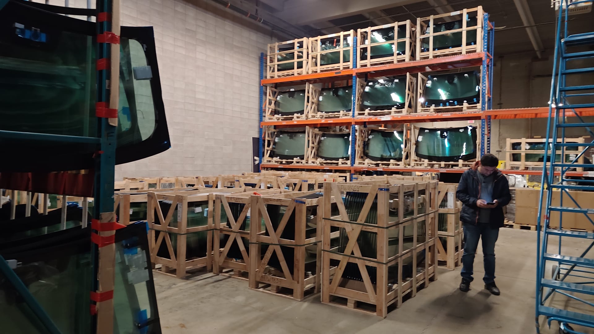Winaris Glass warehouse with stocked auto glass